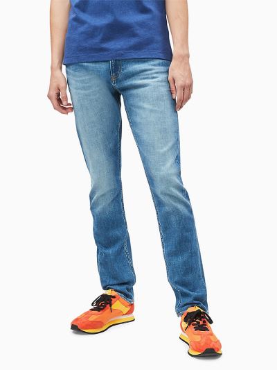 Calvin Klein Ruhák HU060721 | Calvin Klein CKJ 026 Slim Férfi Farmernadrág Világos Kék
